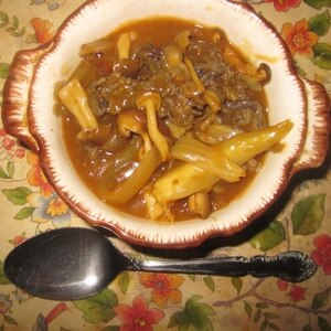 レンジで簡単！温玉ビーフ＆きのこカレー☆